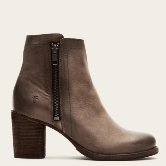 Frye Addie Double Zip heeled bootie boots size 10 new!! - Picture 11 of 14